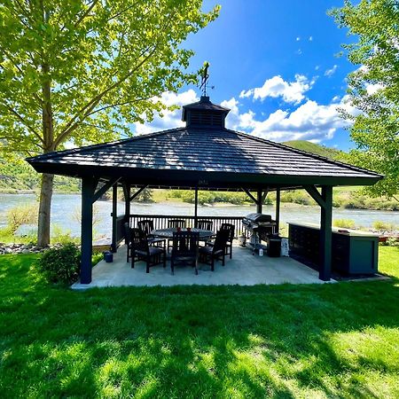 Steelhead Lodge Lucile Bagian luar foto